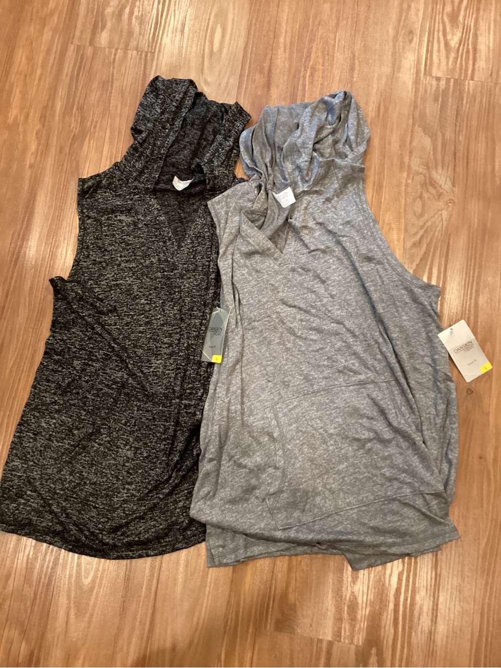 Two NWT Danskin Lightweight Sleeveless Hooded Tank Tops Gray & Black W L
